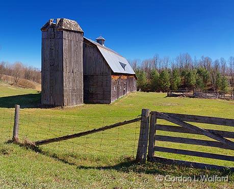 Old Barn_22942-3.jpg - Photographed near Fallbrook, Ontario, Canada.